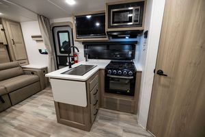 El Mejor Precio de lujo Mini Lite 4x4 Road Camper Trailer Estándares australianos Casa móvil Listo para enviar Autocaravanas - Product Image 5