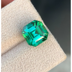 Pierre précieuse de tourmaline bleu-vert naturelle de 5,0 CT, provenant de l'Afghanistan, taille Asscher excellente, calibrée et facettée pour la fabrication de bijoux - Product Image 1