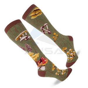 Calcetines deportivos ecuestres personalizados para hombre, calcetines atléticos de algodón peinado de tubo largo para montar a caballo con deportivo vibrante acolchado - Product Image 5