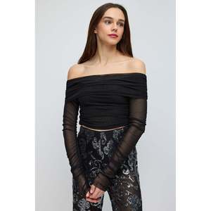 Blusa Transparente con Hombros Descubiertos - Product Image 1