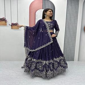 Élégance Dressing Belle Robe Lourde Renard Georgette Lehenga Choli & Dupatta Avec Broderie Lourde 7 mm Séquence Travail à Vendre - Product Image 1