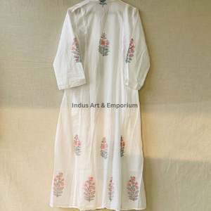 Hermoso Vestido de Algodón con Estampado Floral, Vestido para Uso Casual, Vestido con Estampado a Mano - Product Image 4