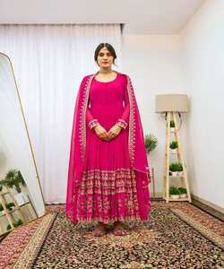 เสื้อเบลาส์พิมพ์ลายผ้าฝ้ายสีขาวแบบสุภาพ - Product Image 4