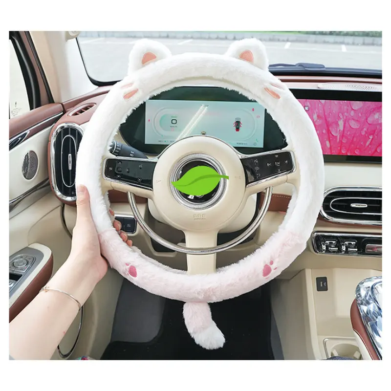 Cute Cartoon Panda Universal 38cm Furry Plush Car Volante Cover para mujeres y niñas