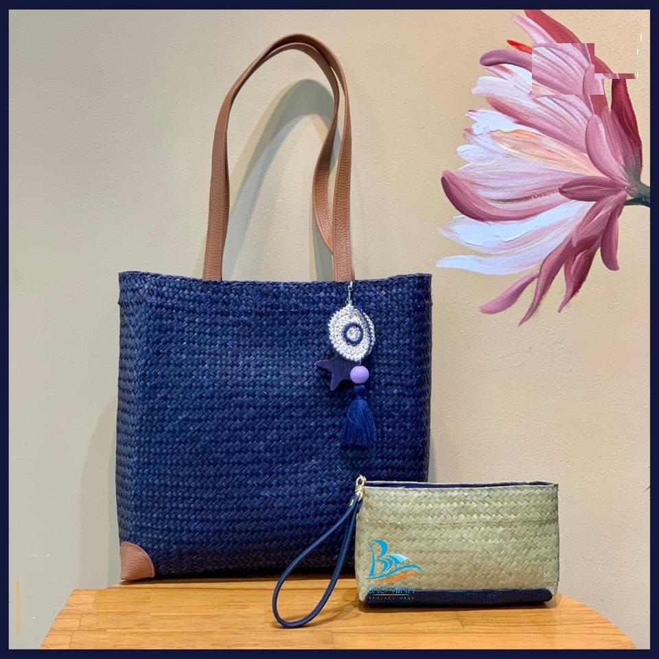 สีฟ้าเที่ยงคืน