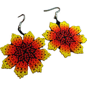 Pendientes Bordados con Cuentas de Semillas, Joyería de Moda, Artesanía Bordada de la India, Pendientes Hechos a Mano con Bordado Multicolor - Product Image 2