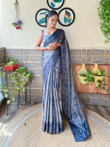 Qualité d'exportation indienne meilleure soie Rangoli avec Prizam imprimé Saree Blouse avec travail de fil avec travail de la pierre avec travail de la pierre à vendre - Product Image 6