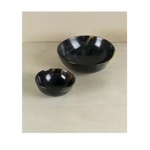 Bol en corne de 5 pièces pour cuisine/restaurant et cuillère pour bol de service en corne à bas prix en gros de l'Inde par l'artisanat en croissant - Product Image 1