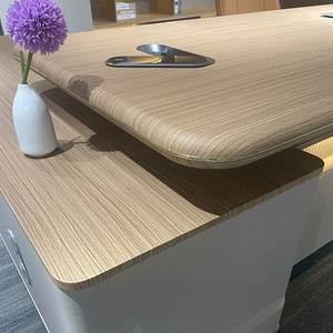 Venta directa de fábrica y venta al por mayor de lujosos escritorios de oficina de jefe de madera modernos y diseño de escritorios de oficina de gerente - Product Image 5