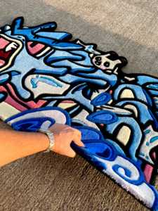 Alfombra de área de dibujos animados personalizada hecha a mano, Alfombra de lana alta, personajes con mechones, diseño de troquelado Irregular para sala de estar, precio razonable - Product Image 4