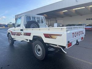 Pièces industrielles d'occasion pour Land Cruiser 79 Simple Cabine 4X4 4.2L Diesel 5 vitesses Garantie 3 ans Origine US - Product Image 3