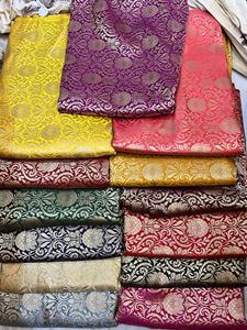 Tissu de coton brocart Jacquard de luxe en satin tissé avec des motifs traditionnels floraux imprimés pour les robes Sherwanis Sarees - Product Image 4