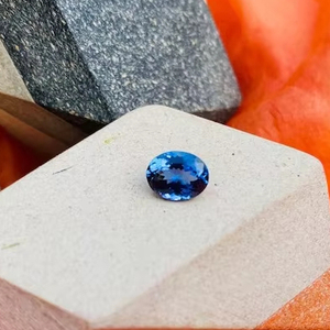 Pierre précieuse Tanzanite certifiée Mehrajudin Gems 2,33 ct, bleu violet, taille ovale, naturelle, alternative, traitement par cirage/huile - Product Image 1