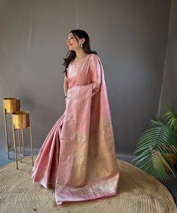 Impresionante Sari de seda Banarasi para niñas con elegante bordado y elegante aspecto de fiesta de boda - Product Image 3