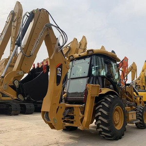 Chargeuse-pelleteuse Caterpillar 420 avec cabine d'opérateur Excellente capacité de charge et contrôle en douceur pour les opérations sur site - Product Image 5