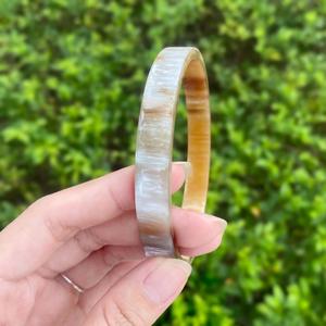 Bracelets en corne de buffle naturelle, fabrication artisanale de bijoux en corne de buffle - Product Image 5