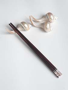 Best Selling Restaurant and Hotel <b>Chopstick</b> Rest & Knife Rest Amazing Luxurious Mother of Pearl Seashell Also for Cigar Rest. - Product Image 3