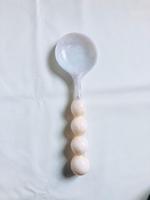 Ensemble de couverts à salade en corne et résine avec cuillère et fourchette en acrylique Aqua Swirl et motif de modèle noir pour la cuisine et l'hôtel