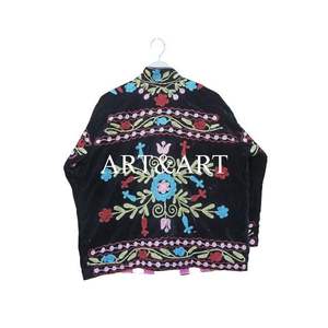 Chaqueta Acolchada Suzani de Invierno Más Popular para Mujer, Ecológica, Transpirable, 100% Algodón, Bordado Floral Suzani, Regalo Perfecto - Product Image 6