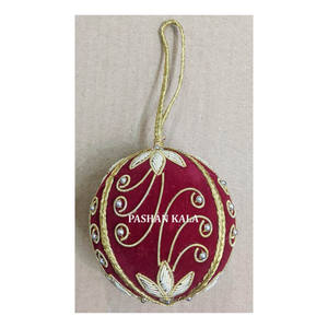 Festivales Fiesta Decoración De Calidad A Granel Hecho A Mano Zari Bordado Con Cuentas Trabajo Tela Roja Adornos Colgantes De Navidad - Product Image 1