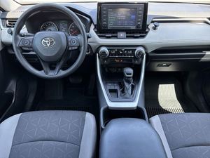รถยนต์มือสองสภาพดี ปี 2022 RAV4 XLE FWD SUV เครื่องยนต์ 2.5 ลิตร เกียร์อัตโนมัติ 14 สปีด พร้อมขาย - Product Image 2