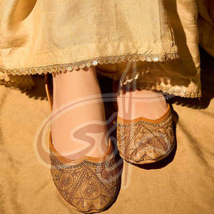 Zapatillas Khussa de Mujer de Color Sólido, Alta Calidad, con Estampado de Moda, Antideslizantes, Casuales, Cómodas, de Piel Sintética, en Oferta - Product Image 2