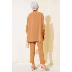 Conjunto de 2 Piezas con Mangas Murciélago y Botones Color Camel - Product Image 3