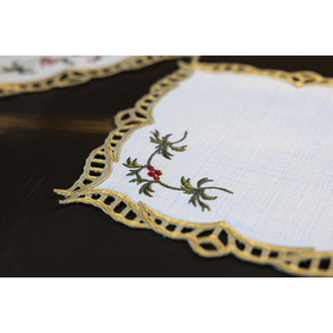 Servilleta de Lujo con Bordado Kokina Calado en Dorado, 40x40cm, Mantel Individual Navideño, Material de Tela Resistente a las Manchas - Product Image 3