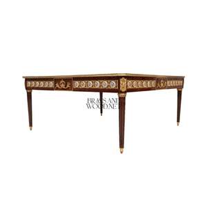 โต๊ะกาแฟทรงสี่เหลี่ยมหรูหรา พร้อมลวดลายทองเหลืองประณีตและลวดลายดอกไม้ สำหรับตกแต่งห้องนั่งเล่นอย่างมีสไตล์เหนือกาลเวลา - Product Image 5