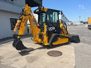 Miniexcavadora JCB 1CXT de bajo costo y buena calidad con orugas de goma, cabina completa y motor diésel Perkins. - Product Image 4