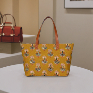 Sac fourre-tout en coton fait main avec poignées confortables jusqu'aux épaules, couleur moutarde unie, fermeture éclair, style féminin, réutilisable - Product Image 1