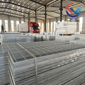 Rejilla <span class=keywords><strong>de</strong></span> Acero Personalizada para Carreteras y Cercas, Placa <span class=keywords><strong>de</strong></span> Rejilla <span class=keywords><strong>de</strong></span> Acero, Rejilla Metálica Soldada para Aplicaciones en Pisos, Puertas y Cercas - Product Image 2