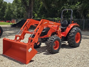 Cargador Frontal para Tractor de Jardín M5660SUHD 4WD, 65HP, Transmisión por Engranajes, Equipo Agrícola Multifuncional - Product Image 2