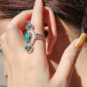 แหวนเงินแท้ 925 ประดับพลอยสีเขียวออนิกซ์ สไตล์เนปาล สำหรับงานแต่งงานและงานปาร์ตี้ แบบยูนิเซ็กส์ สไตล์ศาสนา - Product Image 1