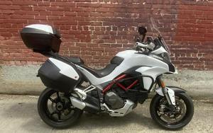 Moto de tourisme d'occasion Multistrada 1200 S Touring 1198cc ADV, moto tout-terrain bicylindre essence 550cc pour l'exportation - Product Image 5