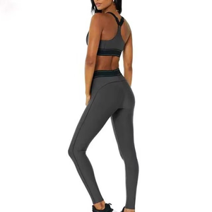 Leggings de yoga à taille élastique et élastique, ensemble 2 pièces, soutien-gorge de sport pour femmes, sans couture, respectueux de l'environnement, respirant et actif - Product Image 3