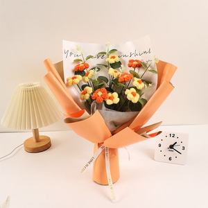 Ramo de Flores Tejidas a Crochet, Regalo Creativo para Novia y Mejor Amiga, Ideal para Pascua y San Valentín - Product Image 5
