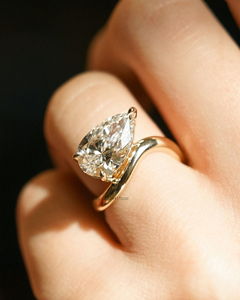 3.74 Ct allongé poire coupe Moissanite bague de fiançailles pour les femmes étincelant poire forme Solitaire élégant larme goutte proposition anneau - Product Image 4