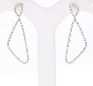 Pendientes colgantes geométricos asimétricos de oro de 14 quilates modernos con diamantes redondos naturales en diseño de Marco abierto para un estilo de declaración elegante - Product Image 4