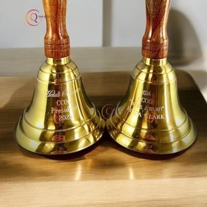 Estilo antigo redondo Handmade <span class=keywords><strong>Jingle</strong></span> <span class=keywords><strong>Bells</strong></span> moderno do vintage para a decoração festiva do ornamento do Natal no hotel e no restaurante home