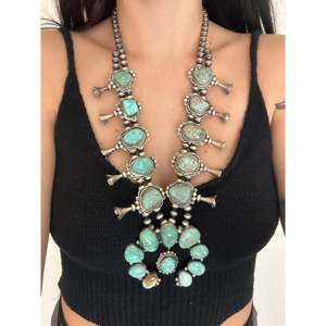 Sheila Becenti Carico Lake Turquoise Sterling Silver Squash Blossom Naja Necklace <b>Set</b> - Product Image 3