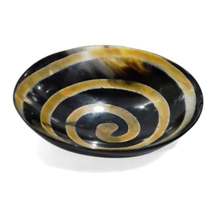 Cuenco de Cuerno de Búfalo Natural, Hermoso Plato Pulido a Mano para Cenas Elegantes y Decoración, Ecológico, una Opción de Regalo Única - Product Image 1