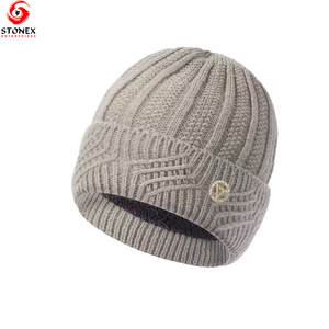 Gorro de Invierno de Felpa para Hombre, Diseño OEM de la Mejor Calidad, Logotipo y Color Personalizados, 100% Acrílico, Gorro Cálido para Playa y Viajes - Product Image 4