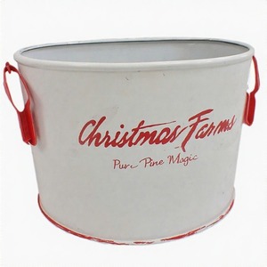 Maceta festiva hueca de Reno construida con metal galvanizado, perfecta para exhibir plantas de invierno y configuraciones de jardín de vacaciones - Product Image 3