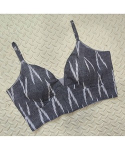 Salwar Kameez paquistaní para mujer en tela estampada de algodón blanco con Camisa larga informal y Noche modesta Dupatta de tres piezas - Product Image 4