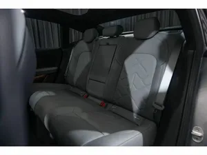 2023 N l O 5ET SUV AWD Doble Motor R18 Batería de Litio 110kWh Carga Rápida Asientos de Cuero Techo Panorámico - Product Image 2