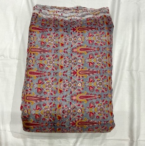 Tela Dola de viscosa pura: lujosamente suave, brillante y fluida con una textura rica, perfecta para crear cortinas elegantes - Product Image 3