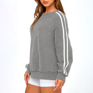 Sudadera personalizada OEM para mujer con impresión de logotipo, ajuste de tela suave y diseño de etiqueta privada para ropa informal o de gimnasia - Product Image 4