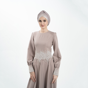 ชุดเดรสอิสลามแบบเรียบง่ายพร้อมผ้าโพกศีรษะสำหรับผู้หญิง,ชุดอาบายาสลิมฟิตกาแฟพร้อมลายปัก - Product Image 1