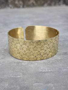 Brazalete ancho de diseñador floral de latón puro 100% hecho a mano, brazalete ajustable, Regalo para mamá - Product Image 3